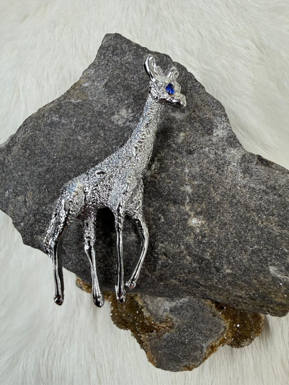 Vintage Gerry's Silver Tone Rhinestone Giraffe w/ Rhinestone Eyes Brooch 2" X .7